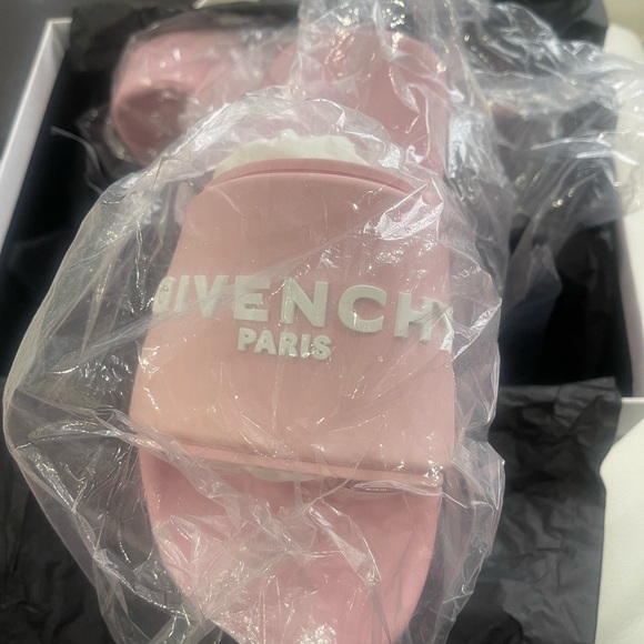 BNIB Givenchy Logo Slide Platform sandals 💕 size 38 - Picture 9 of 12